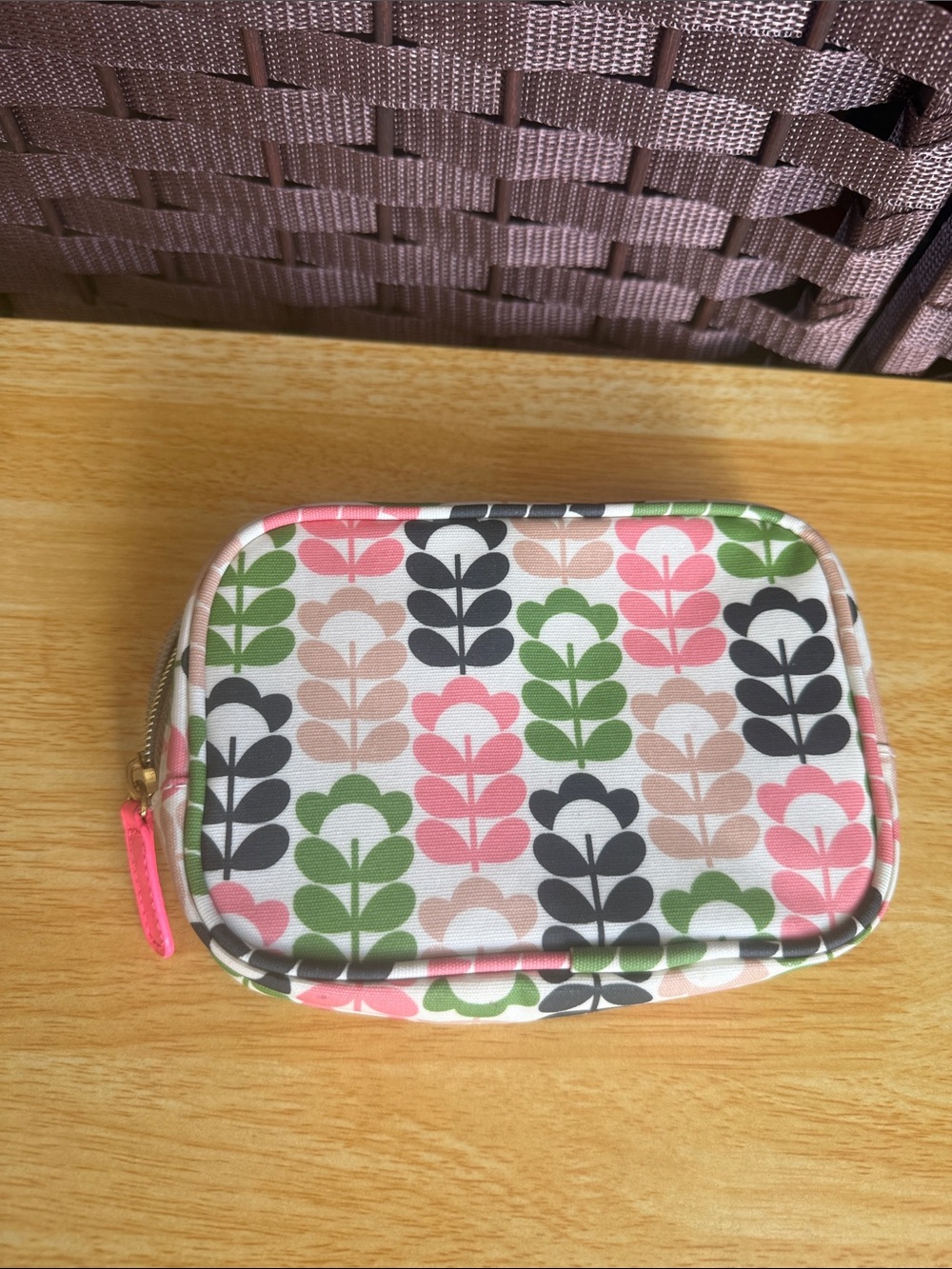 Orla Kiely Floral Leaf Pattern Cosmetic Pouch - Picture 3 of 16